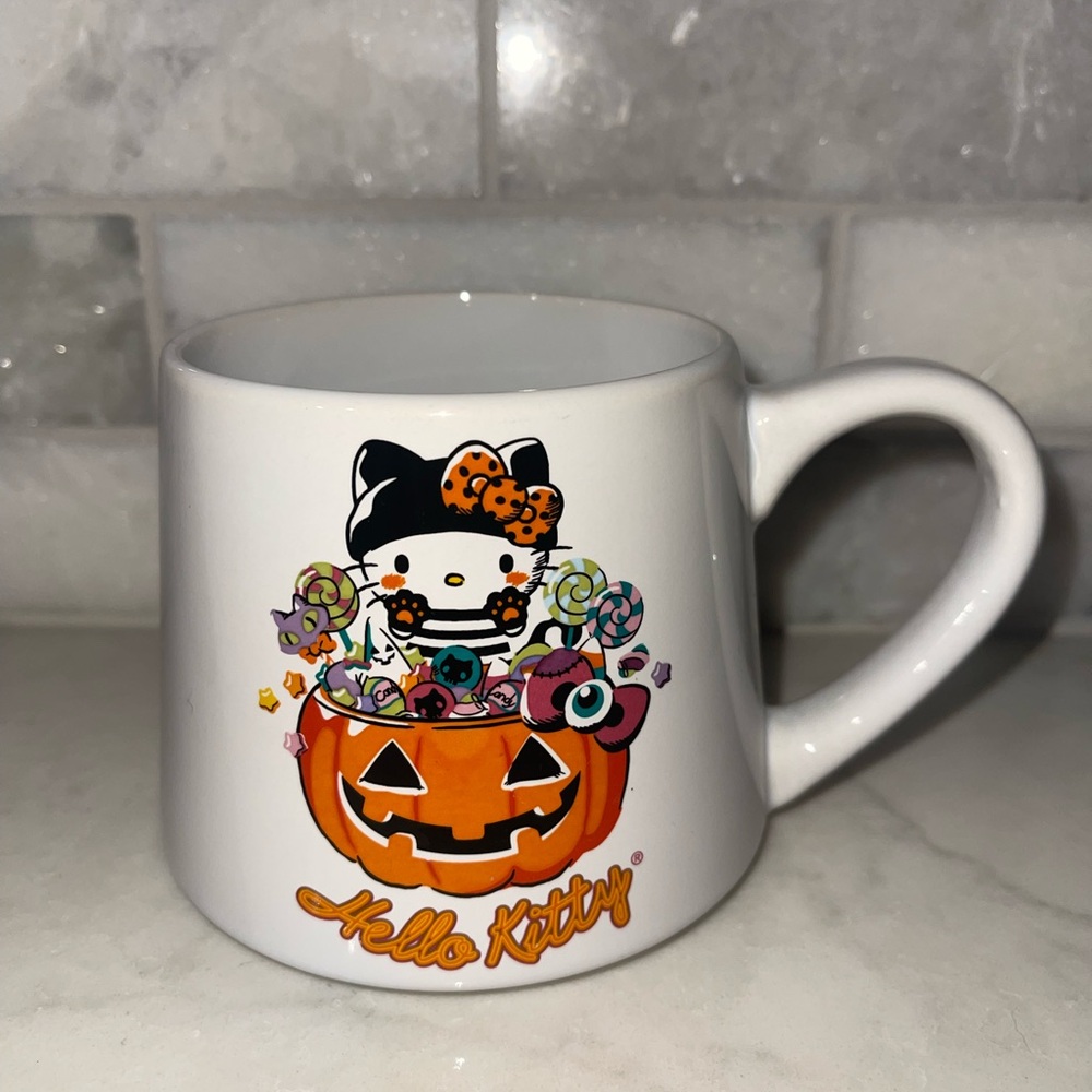Hello Kitty Halloween‎ Mug 14oz